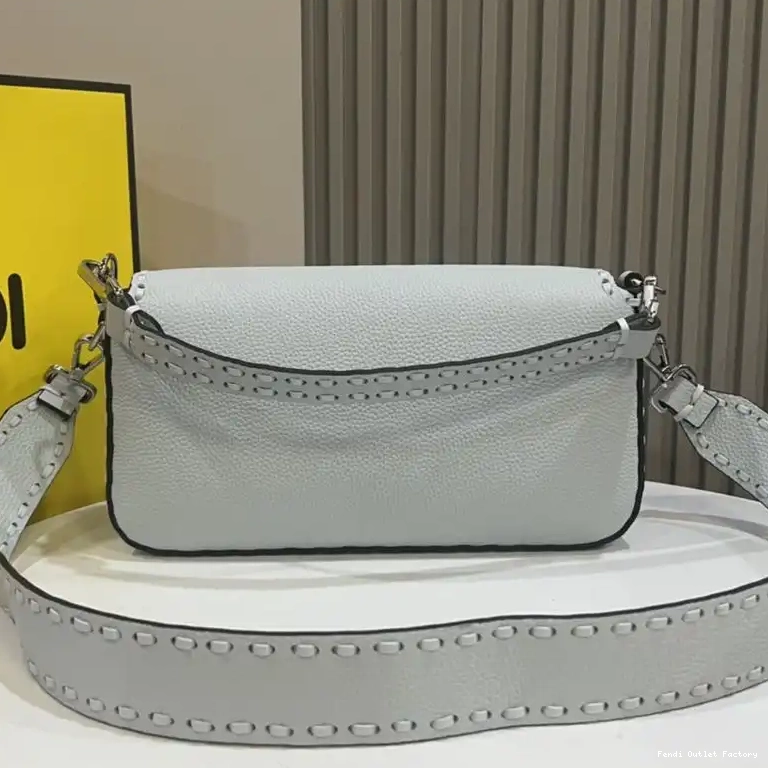 Affordable HOT In Cuoio Sky Blue Baguette Bag Medium Romano Selleria Leather Fendi 0604